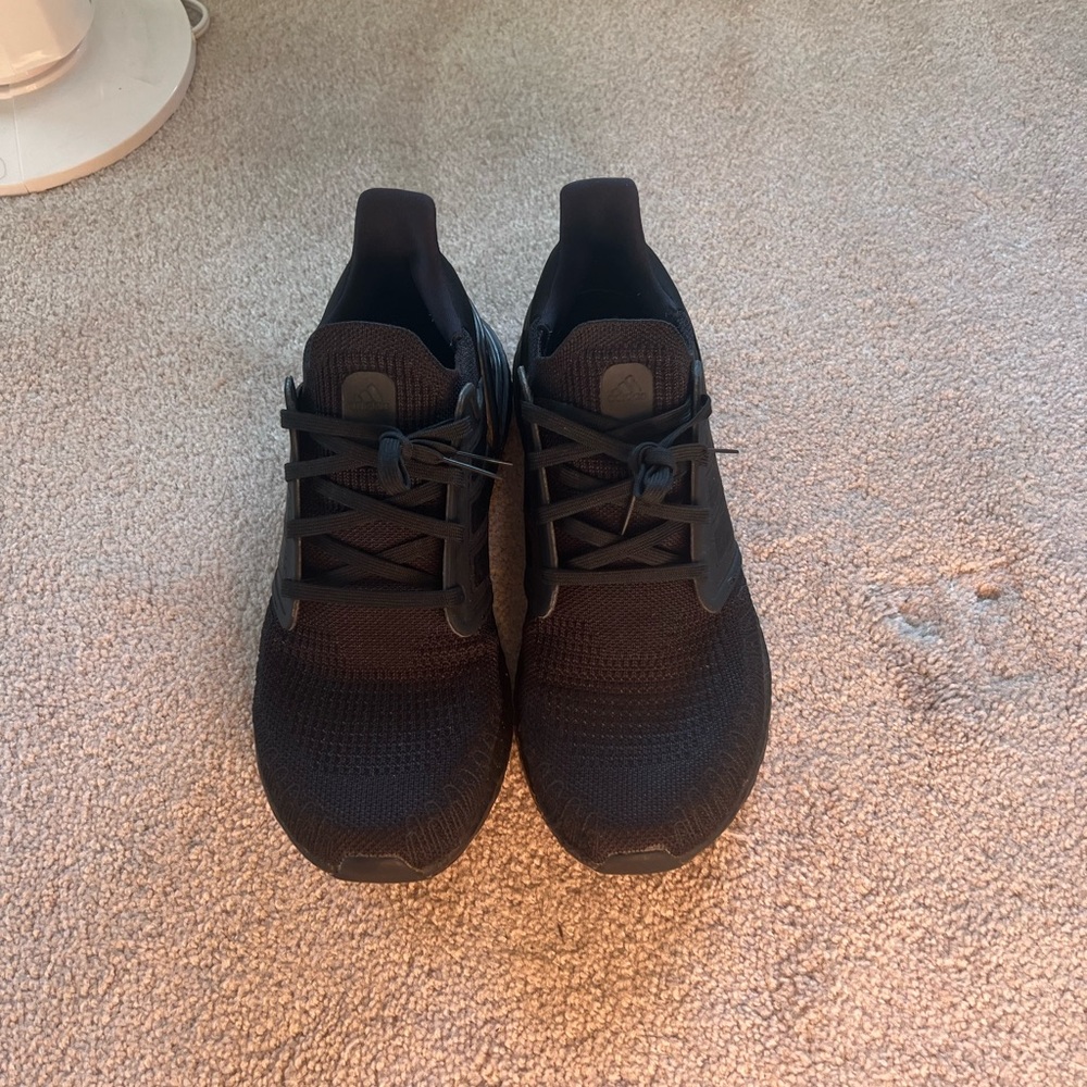 Adidas ultra boost size 10 - Picture 2 of 2